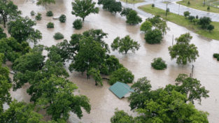 Over 100 people dead, several missing in Texas flood