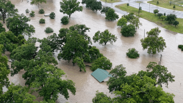 Over 100 people dead, several missing in Texas flood