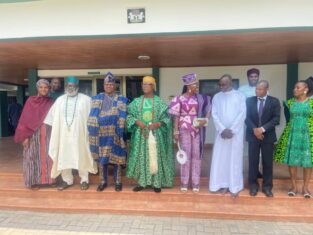 Owa Ajero of Ijero Ekiti, Oba Adewole, pays courtesy visit to Nigerian High Commission in Ghana