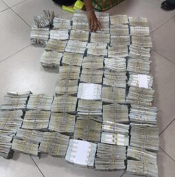 Two arrested for undeclared $6,180, £53,415 cash at Lagos Airport 