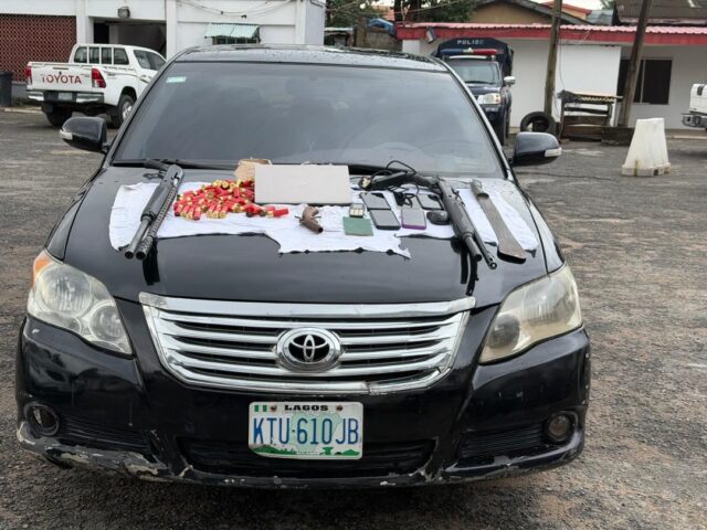 Lagos police arrest Five suspected cultists, recover arms and ammunition