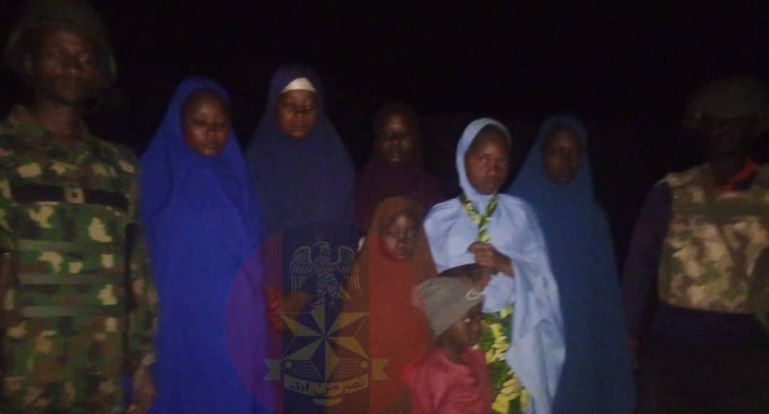 Troops of 3 brigade rescue 7 kidnapped victims in Tsanyawa